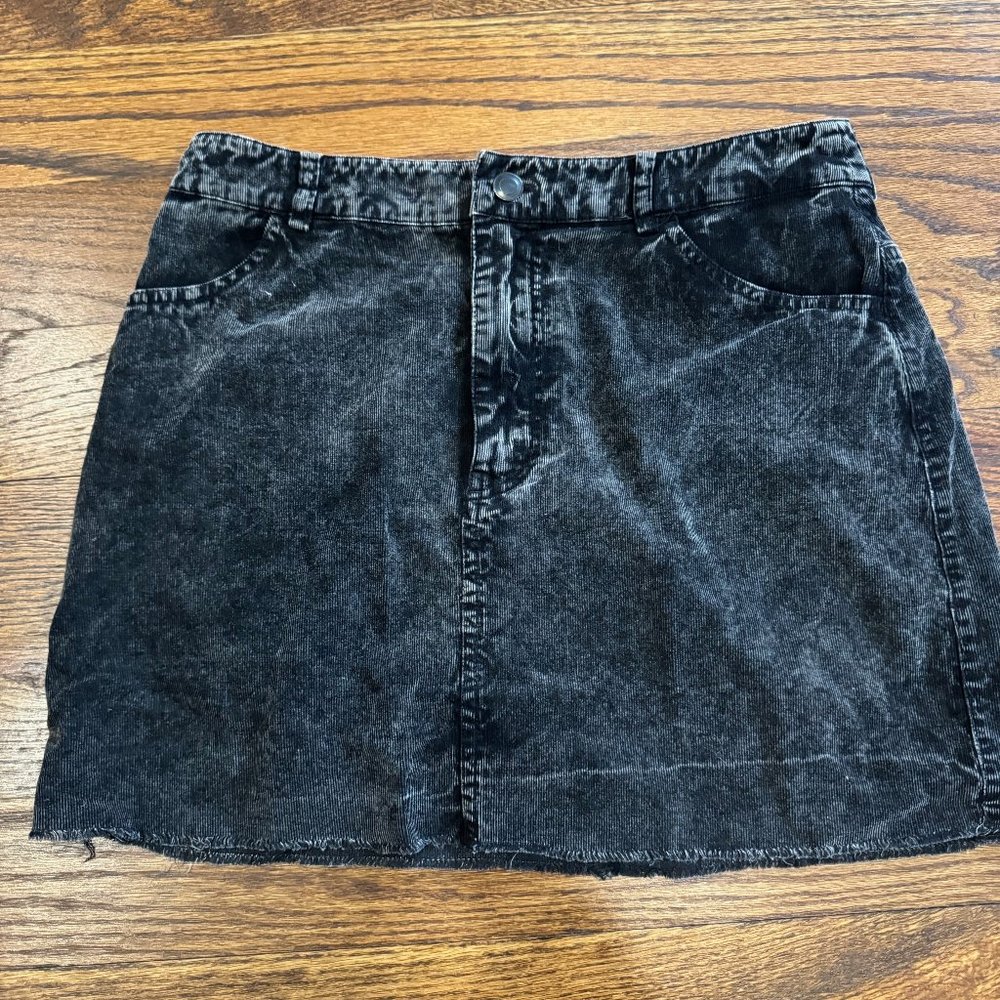 Forever21 Black Burnout Corduroy Mini Skirt in Medium
